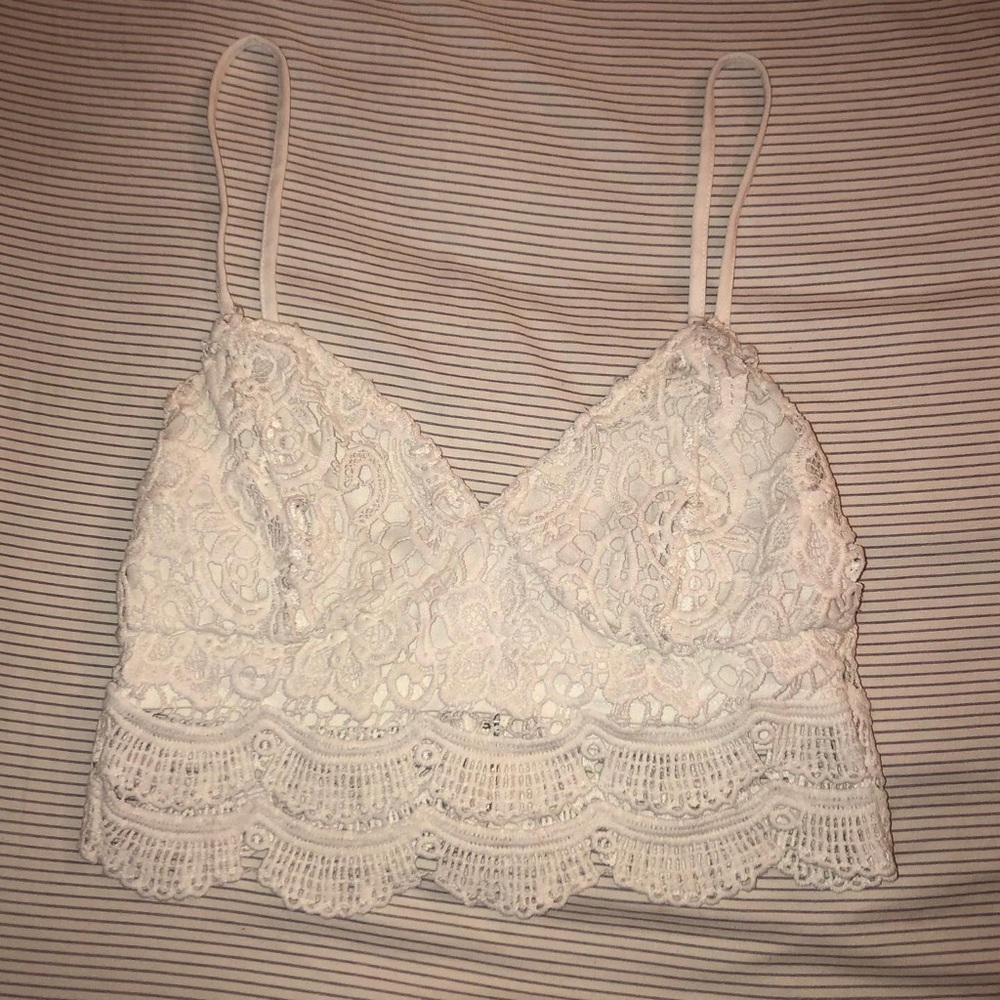Kendall & Kylie white crop top